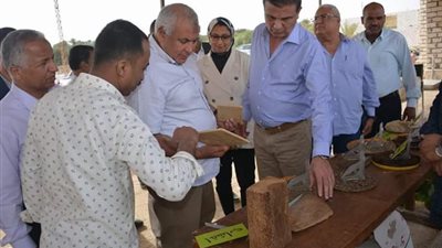 الزملوط : إنشاء مصنع لتدوير المخلفات الزراعية الى اعلاف حيوانية بالداخلة