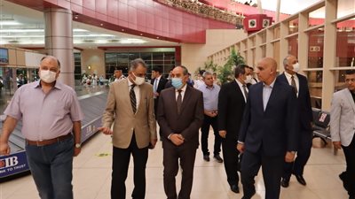 وزير الطيران يتفقد مطار شرم الشيخ ويوجه بتقديم كافة التسهيلات لضيوف مصر