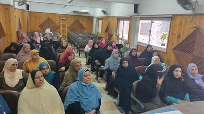 ندوة عن دور التحول الرقمى فى دعم صحة الام والطفل للرائدات الريفيات بكفر الشيخ