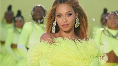 بيونسيه تحيي حفل زفاف كورتني كاردشيان وترافيس باركر