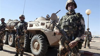 الجيش الجزائري يوقف عناصر دعم للجماعات الإرهابيين