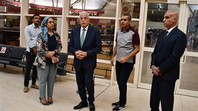 فودة يتفقد تطبيق الهوية البصرية بمطار شرم الشيخ الدولى