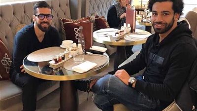 عبد الله السعيد فى باريس لحضور نهائى دورى أبطال أوروبا غدا