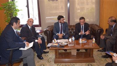 مباحثان بين غرفة القاهرة وسفارة بيرو لزيادة حجم التبادل التجاري والاستثماري