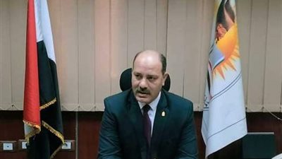 وكيل التعليم بسوهاج: أعمال تصحيح أوراق الإجابة لامتحانات الشهادة الإعدادية تتم بدقة