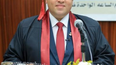 فيها حاجة حلوة ..ضابط شرطة يحصل على الدكتوراه في تجميد البويضات بالفقه الاسلامي