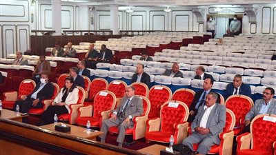 مجلس جامعة بني سويف يستعرض خطة كلية الخدمة الاجتماعية الخاصة بقضايا التغير المناخي