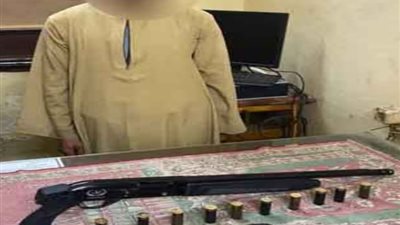في 3 محافظات ... الداخلية تضبط 3 مجرمين بترسانة أسلحة