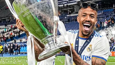 خوفا من اغراءات الأندية .. ريال مدريد يقرر تعديل عقد ميليتاو