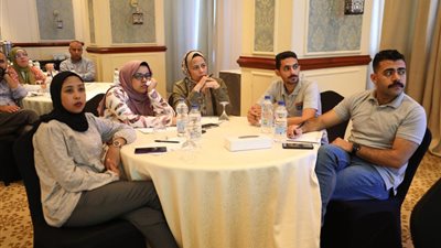 ورشة عمل لمشرفى مجموعات الادخار والاقراض حول دور مكتب شكاوى المرأة