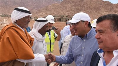 مشايخ قبائل سانت كاترين يشكرون الرئيس السيسي على تنفيذ مشروع 