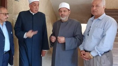 رئيس الإدارة المركزية يتابع سير امتحانات الشهادة الثانوية الأزهرية بالقليوبية