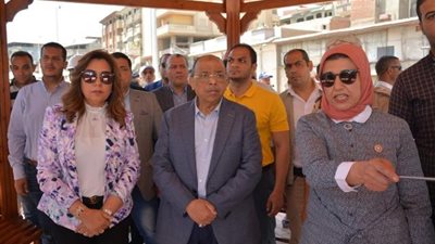 شعراوى وعوض يفتتحان طريق الدكتور مشرفة وميدان 