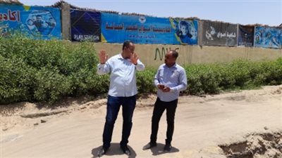 رئيس مدينة الطود جنوب الأقصر يتفقد أعمال مشروع الصرف الصحى