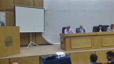 وكيل الشباب و الرياضة بالقليوبية يشارك فى حوار مجتمعى حول الهجرة غير الشرعية