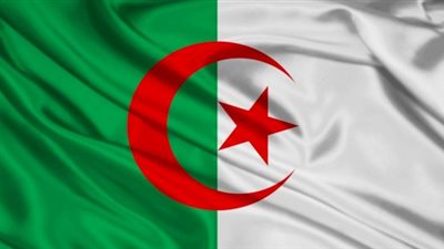 الرئيس الفنزويلي يغادر الجزائر
