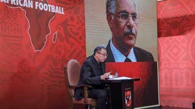 أحمد موسي يطالب اتحاد الكرة بالاستقالة بعد مؤتمر الخطيب.. فيديو