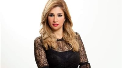 المذيعة آيات اباظة تشيد بحلقات 