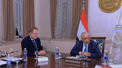 وزيرالتعليم يبحث التعاون المشترك مع السفير البريطاني بالقاهرة