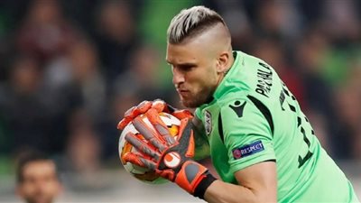 حارس عملاق يقترب من النصر السعودى براتب خرافى