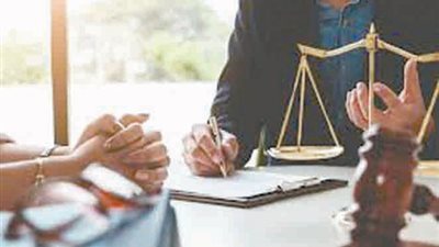 استشاري علاقات اسرية: تهرب الأب من النفقة وعناد الأم في الرؤية.. أهم المشاكل
