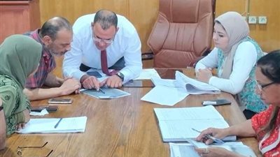 علاوة تشجيعية للعاملين بالقطاع الصحى بالسويس.