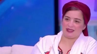 هل حنان ترك من تسببت فى ارتداء داليا ابراهيم للحجاب.. الفنانة ترد