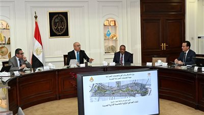 الجزار يوجه بسرعة الانتهاء من مشروع الحدائق المركزية 