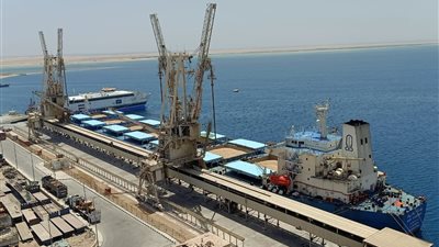 تصدير 44000 طن فوسفات من ميناء سفاجا البحري