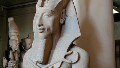 خبير آثار: الادّعاء بأن إخناتون هو نبى الله موسى باطل دينيًا وأثريًا وتاريخيًا