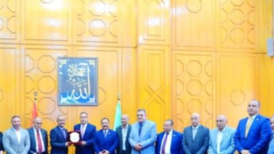 لجنة الشباب بالبرلمان تستعرض المشروعات الرياضية بالإسماعيلية