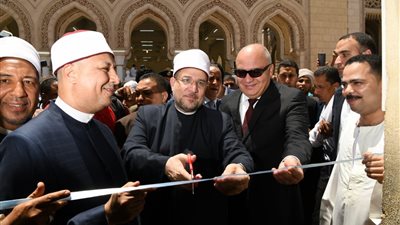 وزير الأوقاف يلقى خطبة الجمعة بمسجد عبدالرحيم القنائى ويفتتح مركز الدعوة الالكترونيه بقنا..صور