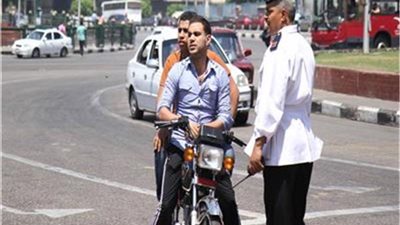 بسبب الخوذة.. ضبط 1558 مخالفة لقائدي الدراجات النارية