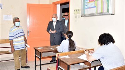 محافظ الأقصر يشدد على توفير المناخ الملائم لأداء إمتحانات الثانوية العامة حتى نهايتها