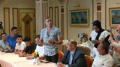 سكرتير الموسيقيين عن الخناقة وانسحاب هانى شاكر : 