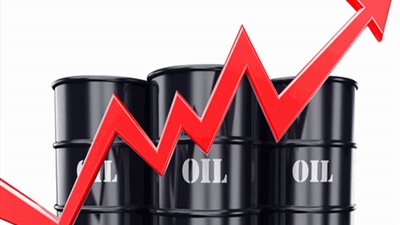 النفط يرتفع بعد تعهد دول السبع بعقوبات جديدة على روسيا