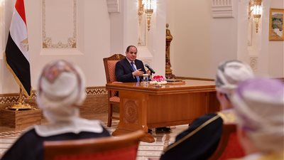 السيسى يؤكدحرص مصر على تطوير التعاون الاقتصادي مع الشركات العمانية