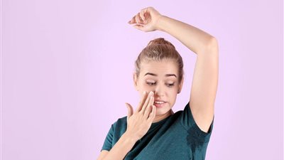 نصائح هامة لتجنب رائحة الجسم الكريهة بسبب التعرق الزائد في الصيف