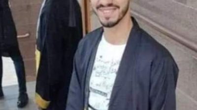 بعد خمسه أيام من غرقه.. تفاصيل العثور على جثه شاب مطوبس عالقه وسط الصخور