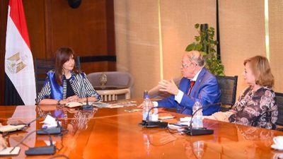 وزيرة الهجرة تثمن جهود عالم المصريات وسيم السيسي في التعريف بالحضارة المصرية