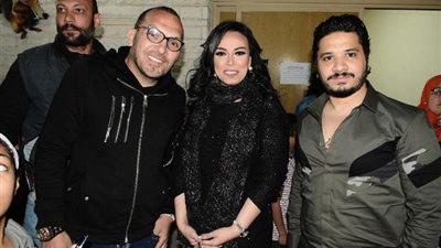 بالصور .. مروة ناجي وحجاج ومينا وشاهين يشعلون نادي الشمس 
