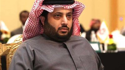 رئيس الزمالك لـ تركى آل الشيخ: نص لاعيبة بيراميدز من عندنا