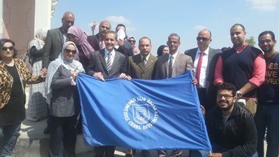 رئيس جامعة قناة السويس طلابنا 