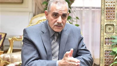 محافظ أسيوط يوجه بتوفير الرعاية للمصابين وأسر المتوفين في حادث مروري بليبيا