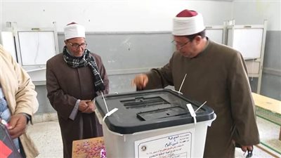 رئيس الادارة المركزية الأزهرية بالمنوفية يشيد بالإقبال المتميز من الناخبين