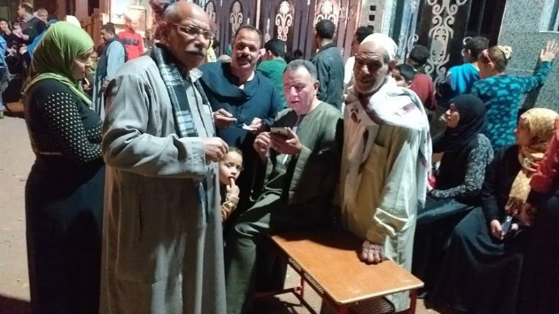 الناخبون أمام اللجان