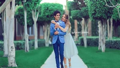 حمدى المرغنى واسراء عبدالفتاح يحتفلان بعيد زواجهما الثانى