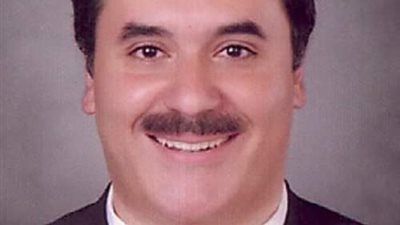 جائزة الدولة للدكتور أحمد السقا بطب القناة