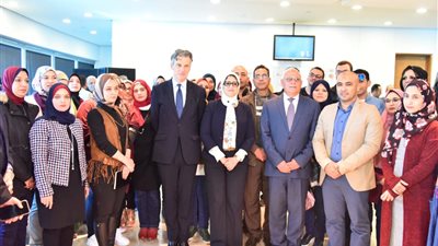 وزيرة الصحة تودع أطباء التأمين الصحي الجديد للتدريب بإنجلترا