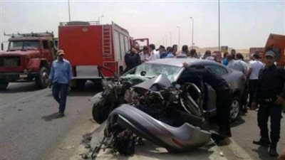 إصابة 3 مواطنين في تصادم ملاكي بنقل علي الطريق الحر
